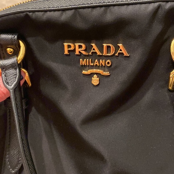 New Prada handbag with top handle and strap - Picture 4 of 8